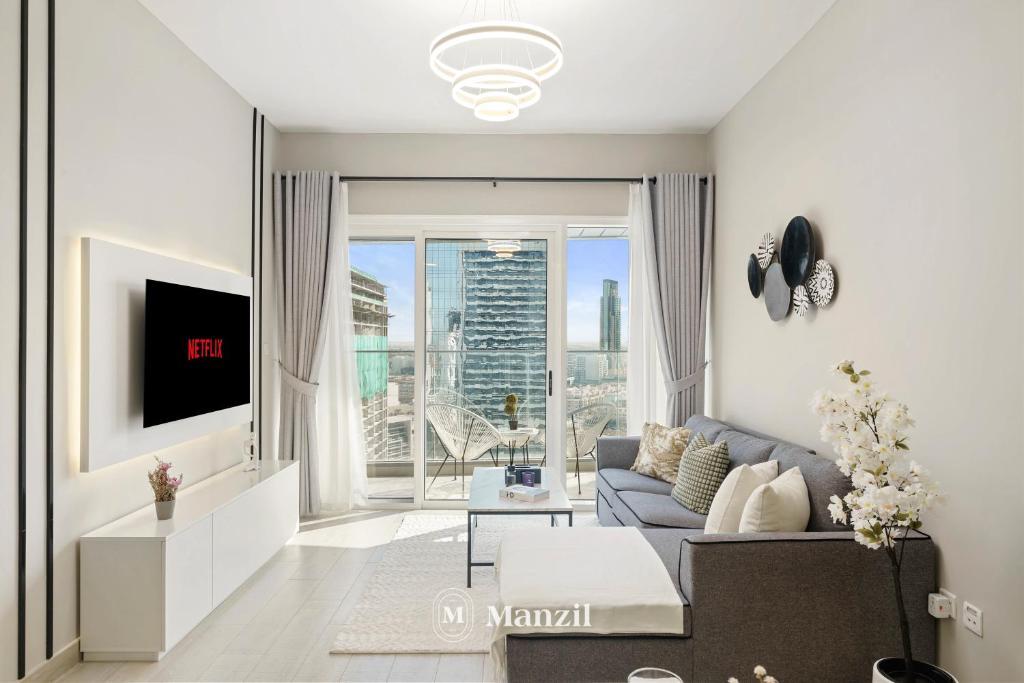 Stylish 1BR Apartment in JVC near Circle Mall