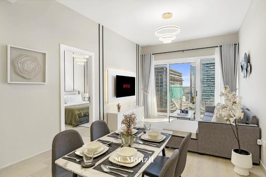 Stylish 1BR Apartment in JVC near Circle Mall