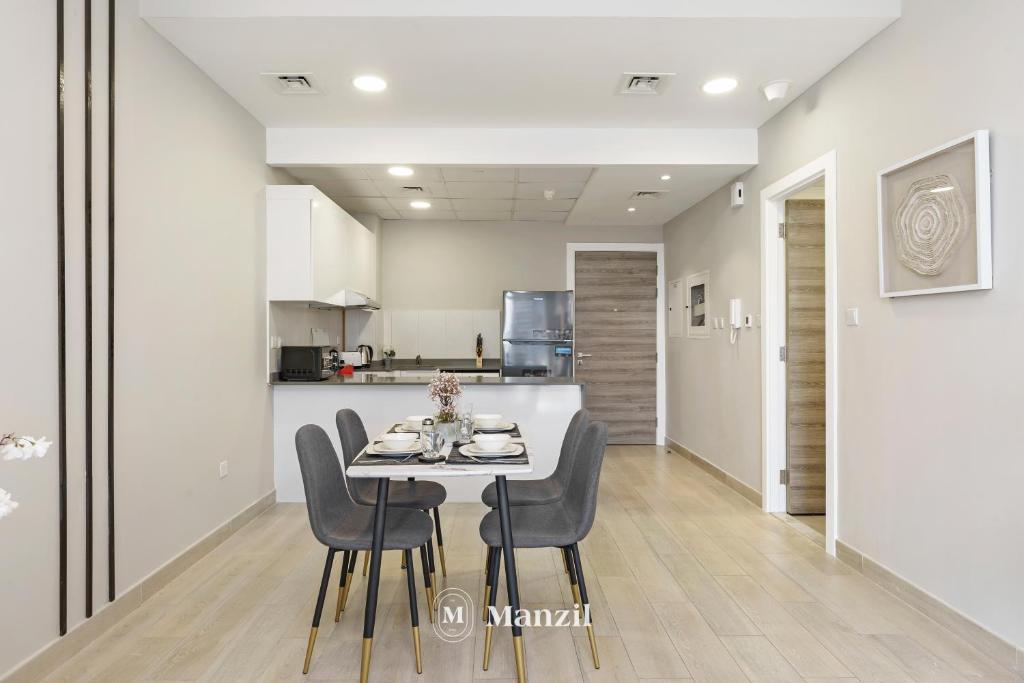 Stylish 1BR Apartment in JVC near Circle Mall