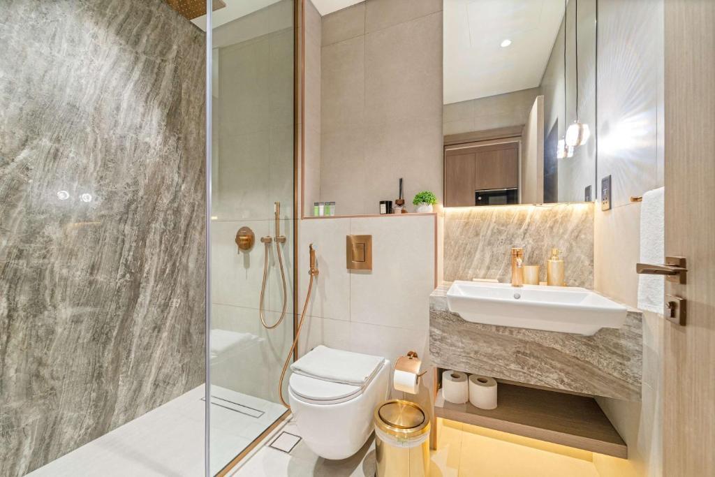 Elegant Studio with Rooftop Pool and Gym in JVC