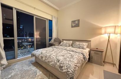 Airstay - Spacious 1BR - Pool Views - Next to FIVE Hotel - Monthly Offer Available